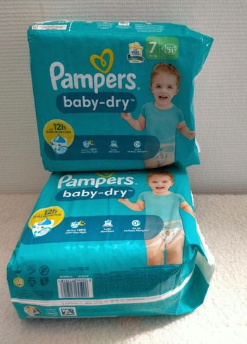Lot couches pampers baby dry taille 7