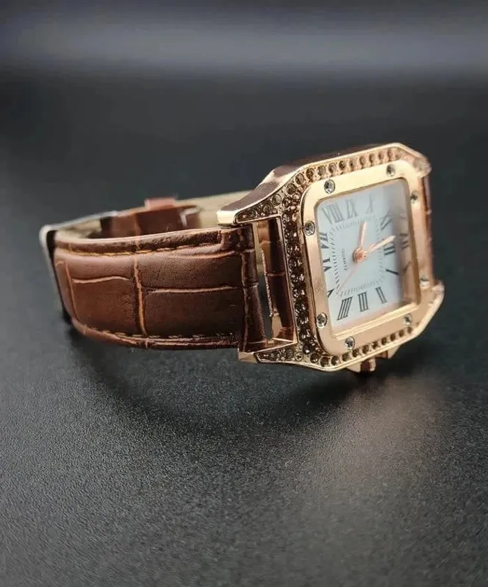 Montre marron & dorée femme, style rétro