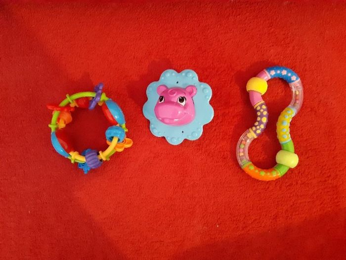 Lot 3 jouets bébé