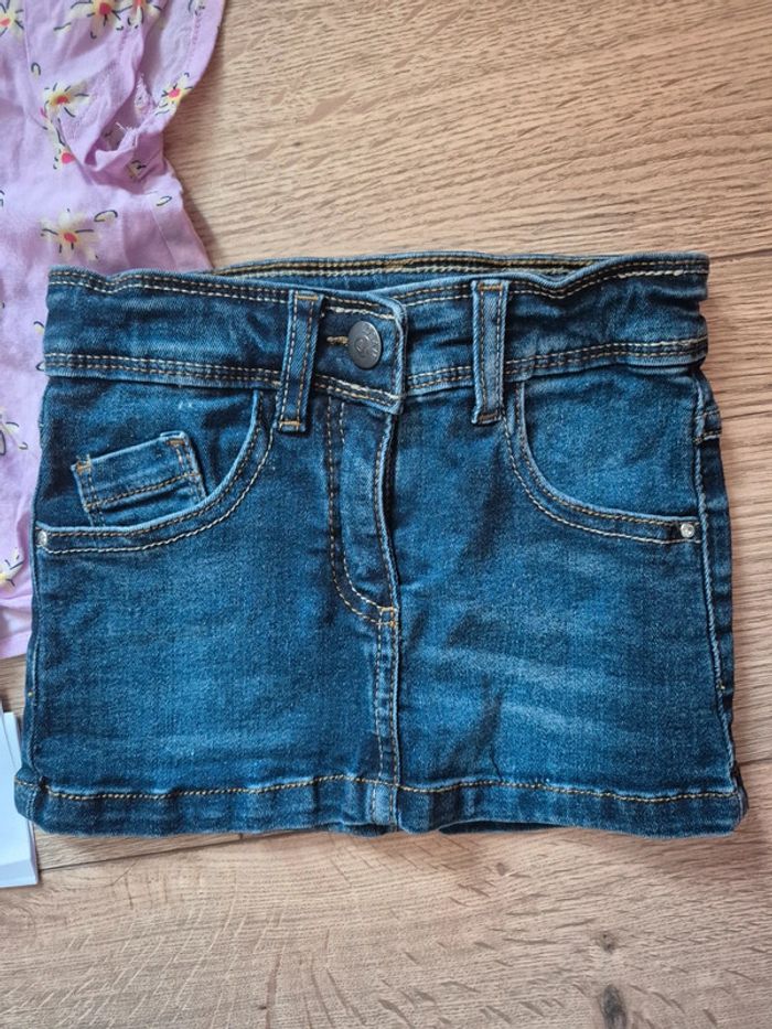 Ensemble NEUF 92 cm Jupe en jean + Chemise fluide sans manches - photo numéro 2