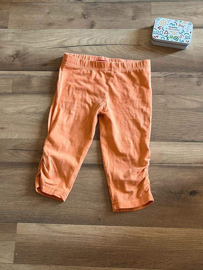 Je vend 2 leggings court fille taille 4 ans bon état - photo numéro 5
