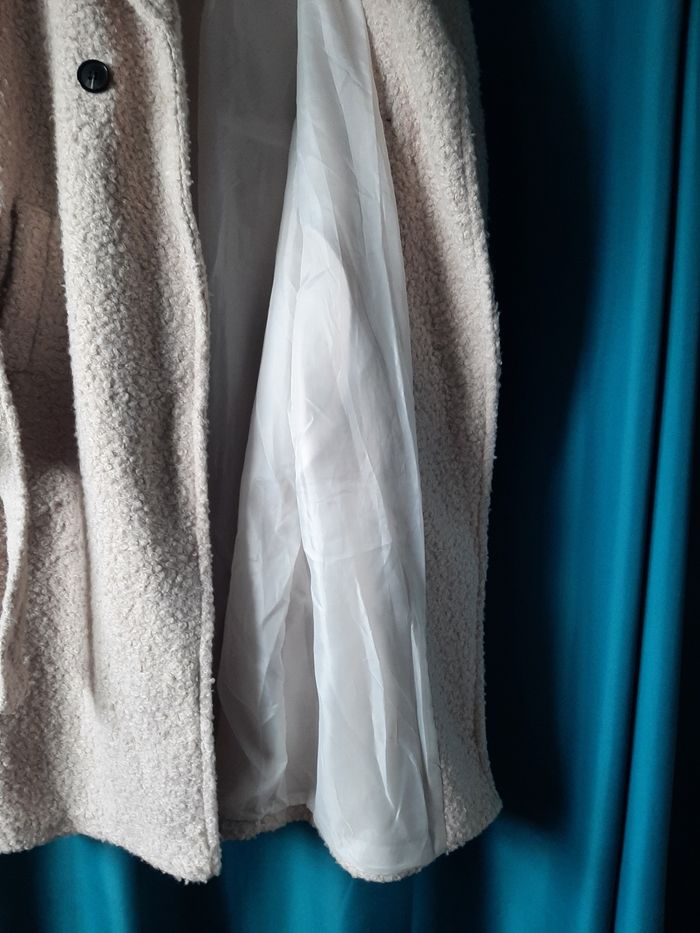 Manteau long beige bouclette - photo numéro 3