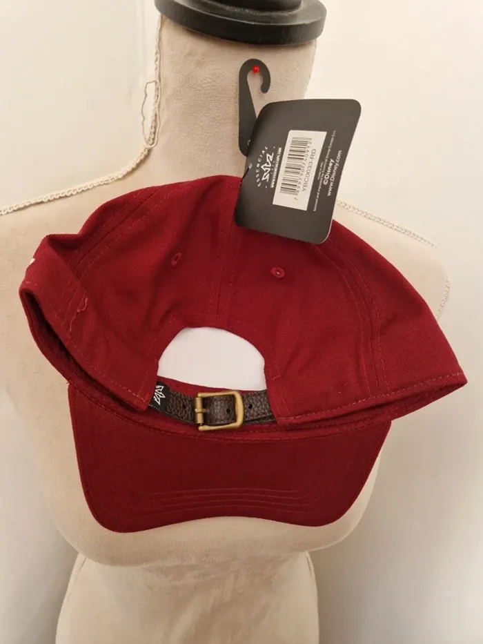 Casquette disney mickey neuve bordeaux - photo numéro 2