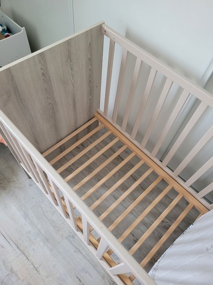 Ensemble lit, matelas, table à langer - photo numéro 4