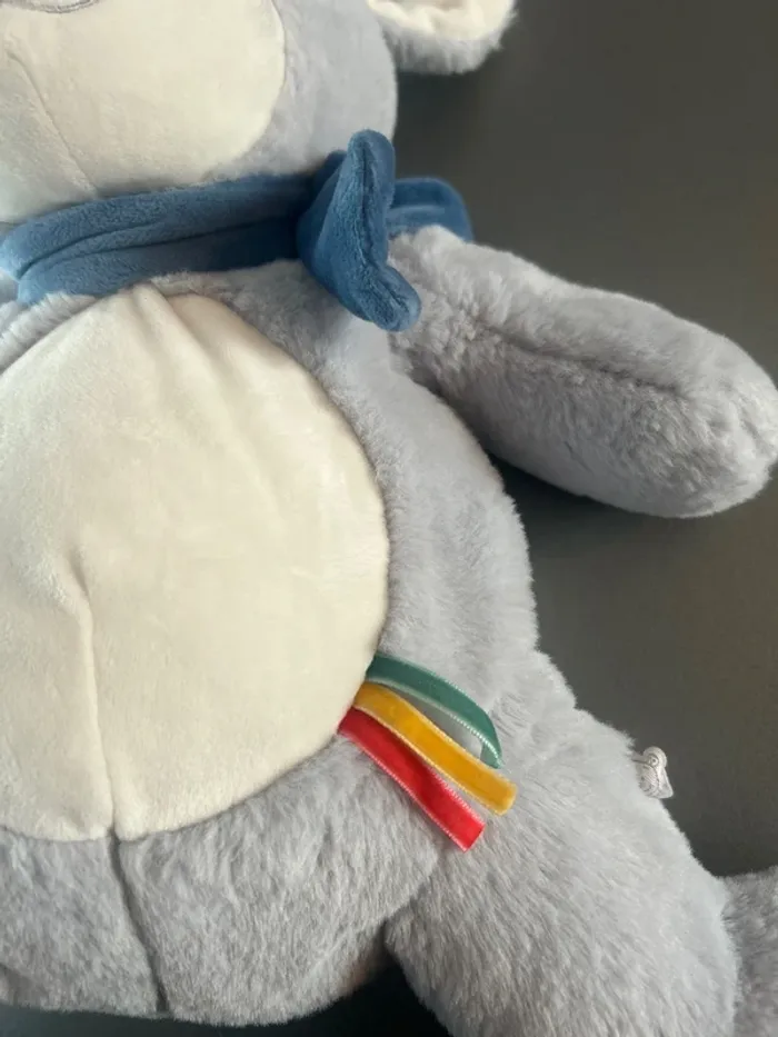 Peluche doudou mouton noukies guss et Victor gris blanc écharpe bleu étoile 40cm - photo numéro 4