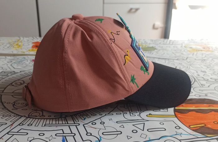 Casquette enfant 3-4 ans neuve Dinosaures coloris terracotta et noir - photo numéro 2