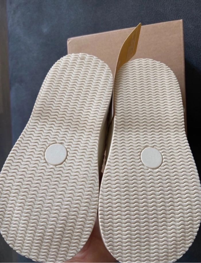 Chaussures fille taille 25 - photo numéro 4