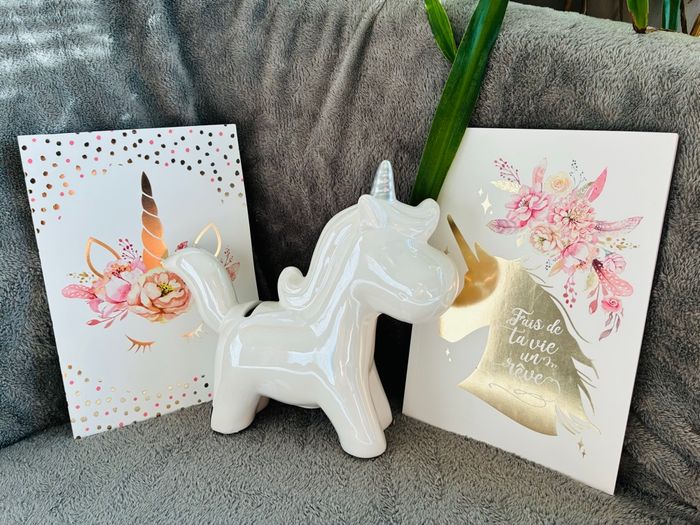 Lot tirelire et carnets licorne