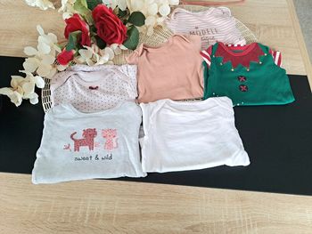 Lot de 6 bodies ML, taille 9 mois