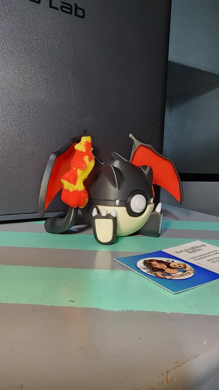 Fan art Pokéball Dracaufeu shiny charizard - photo numéro 4