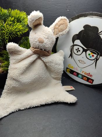Doudou plat lapin Nicotoy  blanc bandana marron beige  