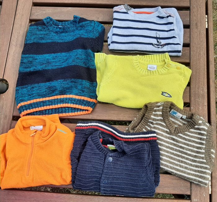 Lot Pulls gilets 2 ans