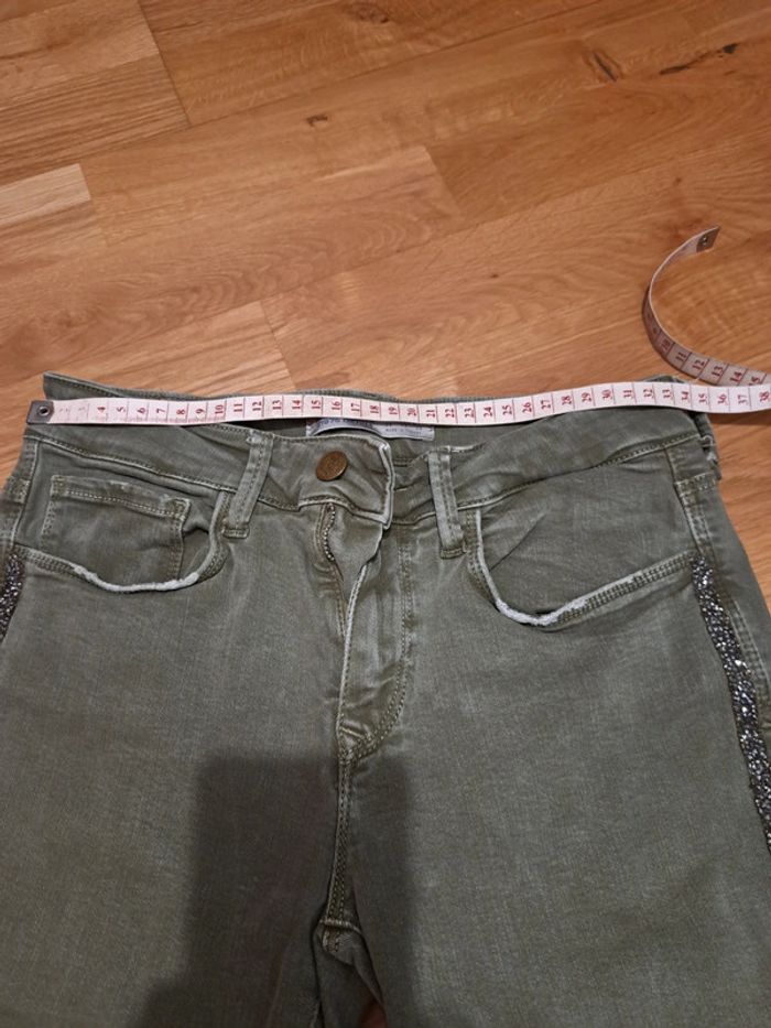 Pantalon Zara basic kaki taille 38 bords strass - photo numéro 3