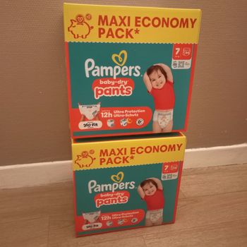Lot Pampers baby dry Pants taille 7 (128 couches)