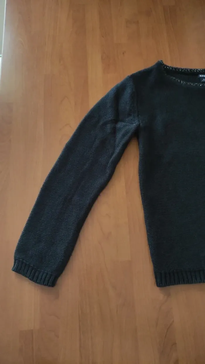 Pull noir manches longues Kiabi taille 8 ans - photo numéro 3