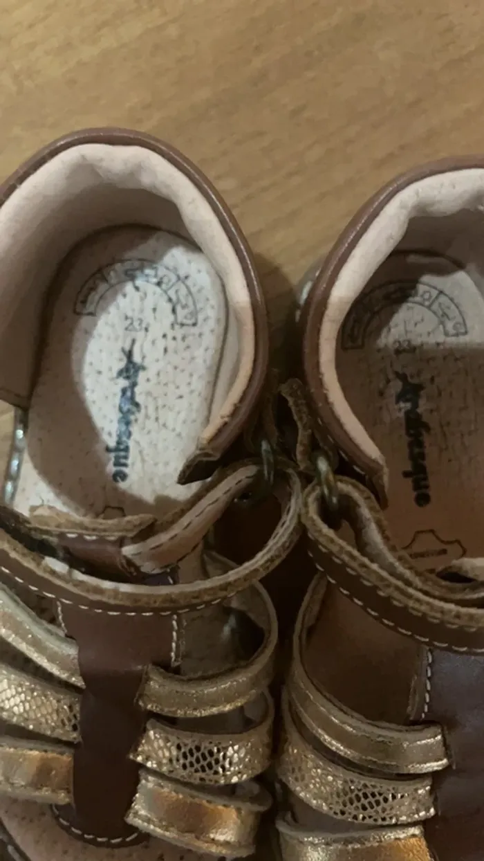 Lot 3 paire de sandale fille 23 - photo numéro 4