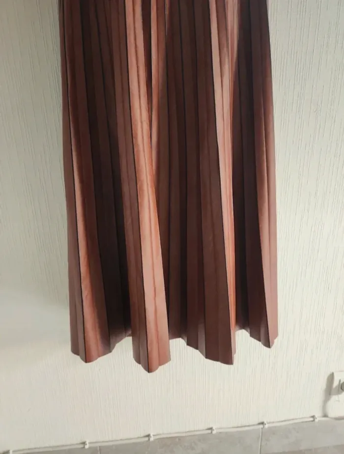 Jolie jupe en similicuir marron et noir Maison 123 taille 36 - photo numéro 3