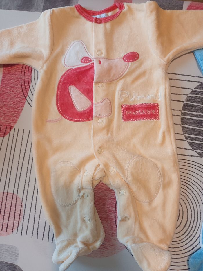Lot 4 pyjamas qui s'ouvrent devant Taille 1 mois - photo numéro 4