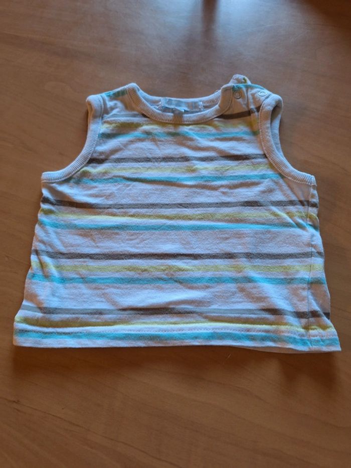 Tee-shirt sans manche