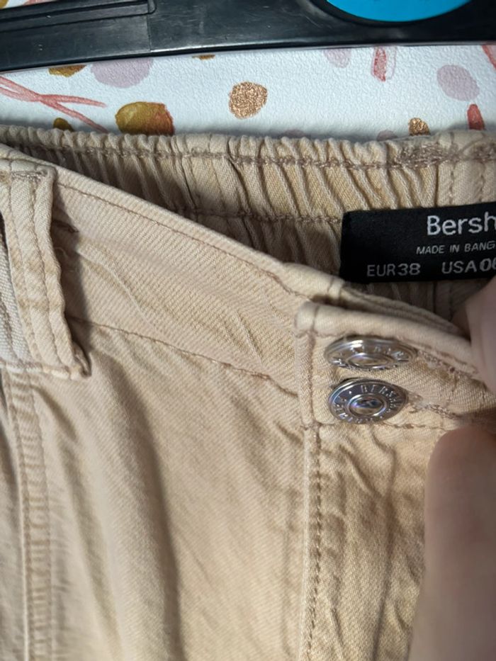 Cargo beige bershka - photo numéro 3