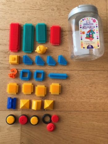 Jeu de construction à picots (dès 18 mois)