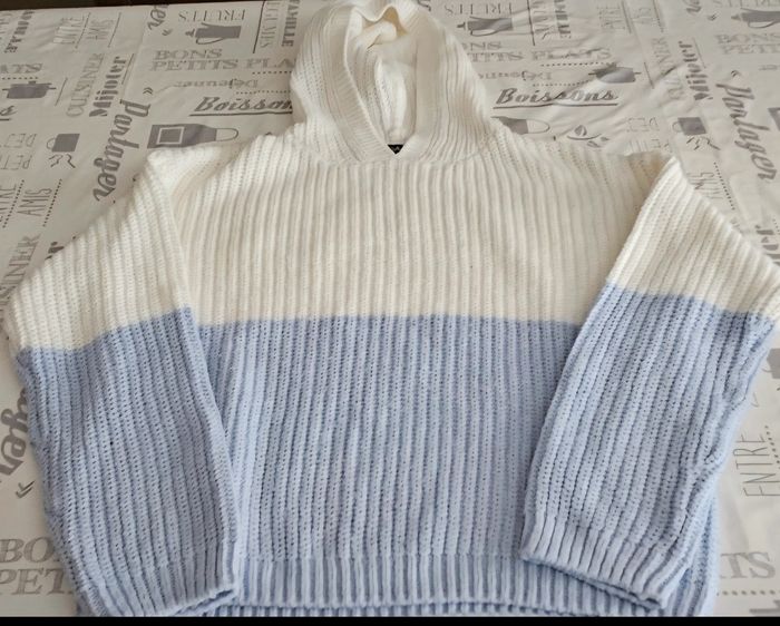 Vend 3 pulls dont 2 en laine pour fille 12ans - photo numéro 5