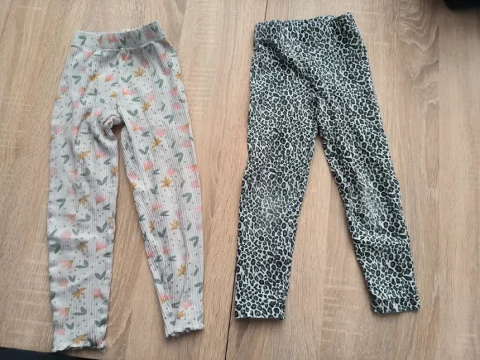 Lot de deux pantalons legging 3 ans