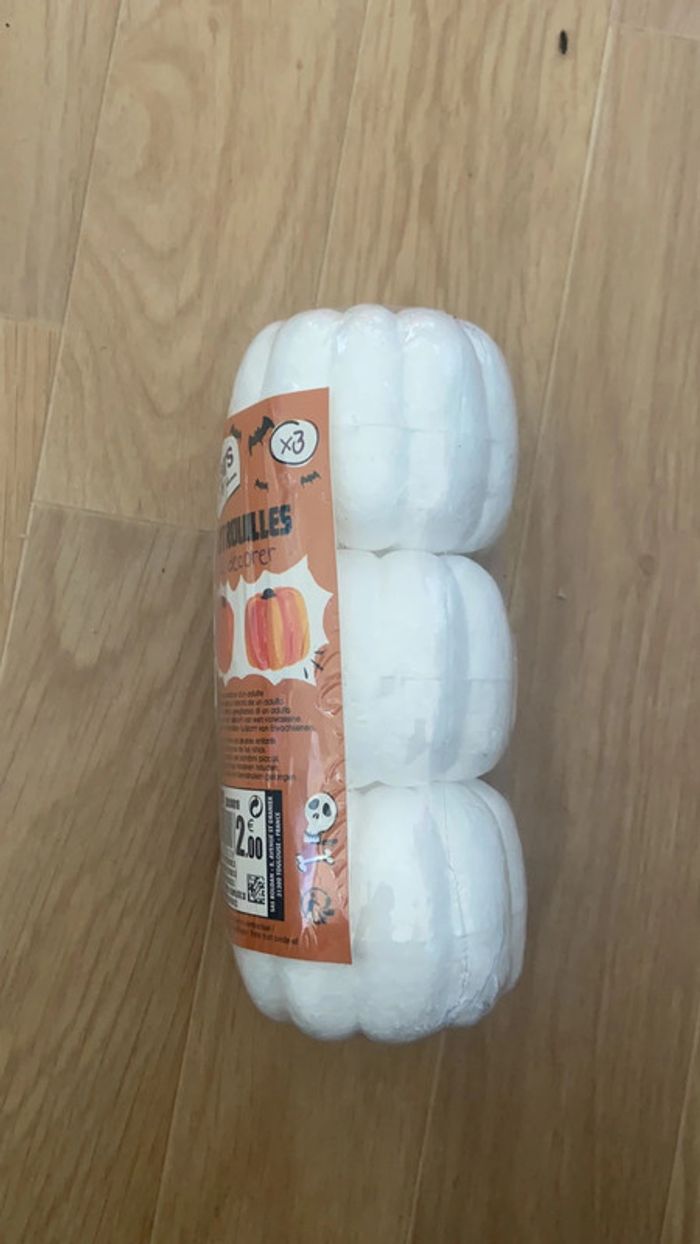Lot de 3 Citrouilles en polystyrène neuf