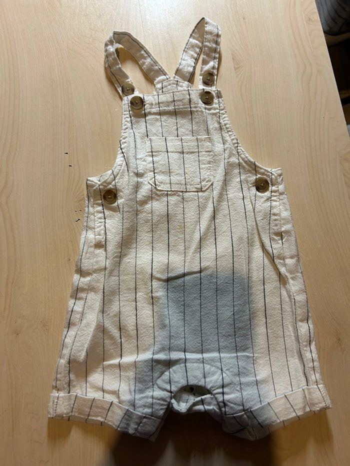 Lot 5 salopettes 9 mois - photo numéro 4