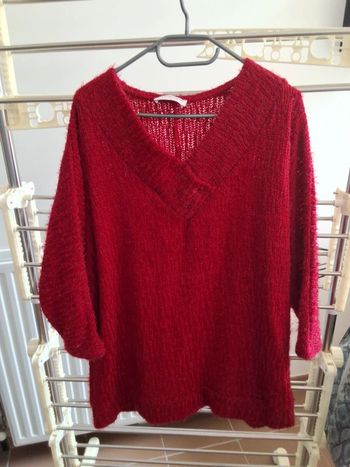 Pull col V rouge taille 5
