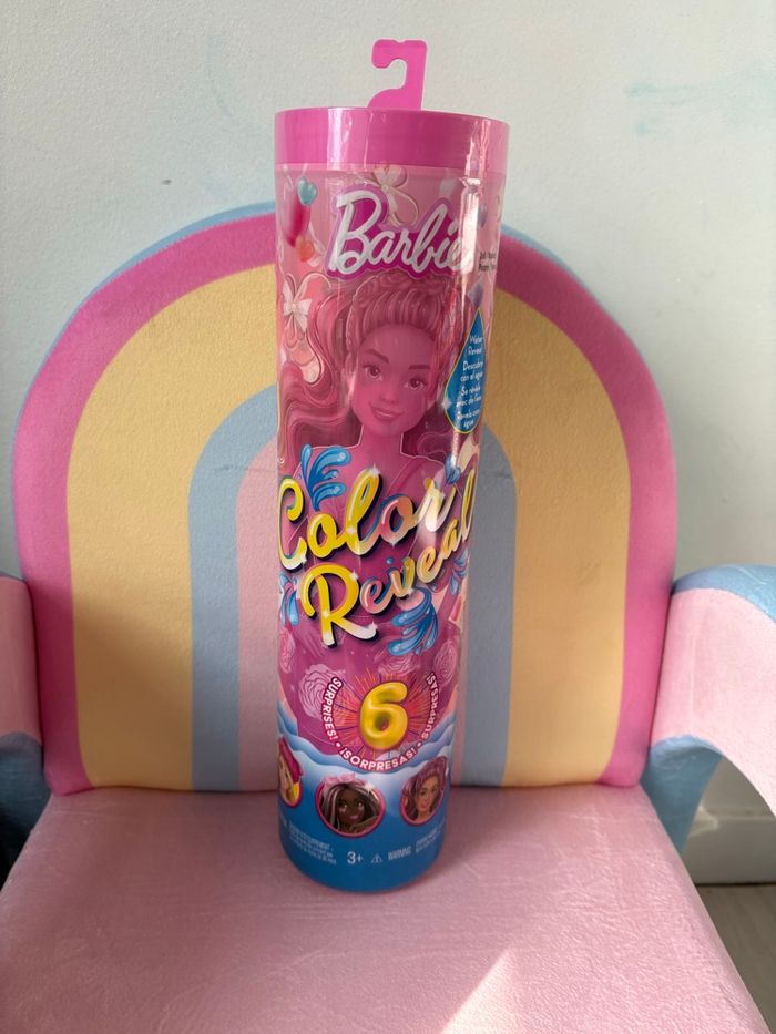 Barbie Color Reveal.