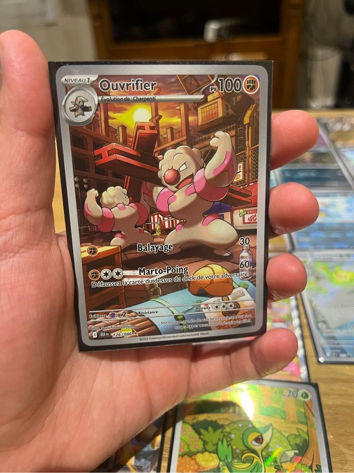Ouvrifier pokeball foudre noire 126/086