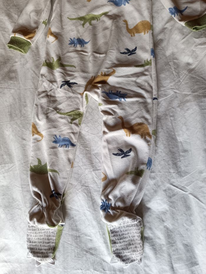 Pyjama dinausaure avec pieds anti-dérapants - photo numéro 6