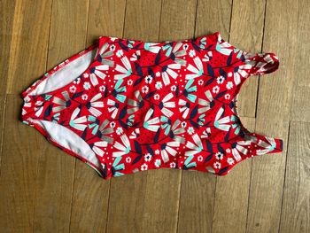 Maillot de bain rouge Tuc Tuc 10 ans comme neuf