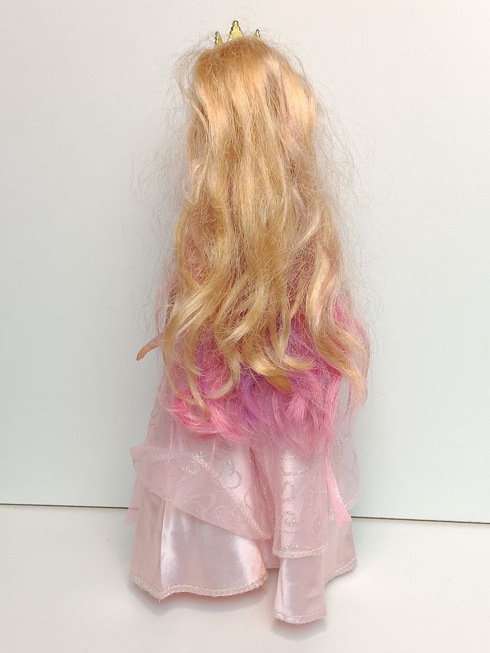 Poupée mattel barbie tenue reine du bal de promo
Poupée et ensemble compris - photo numéro 4