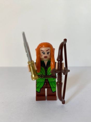 Figurine type lego l’Elfe Tauriel. le seigneur des anneaux