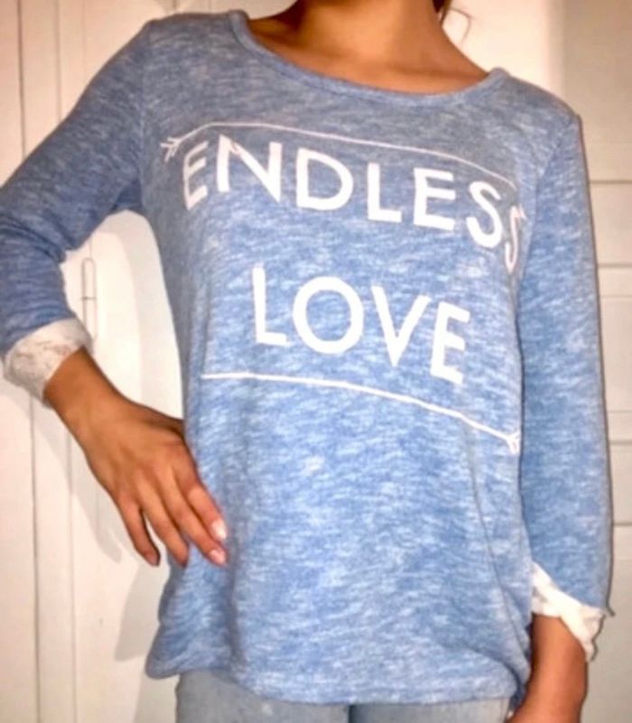 Pull léger bleu clair et dentelle xs fb sister