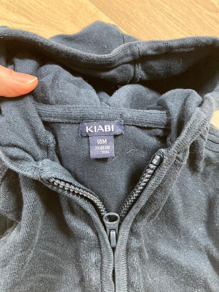 Gilet bleu marine à capuche - photo numéro 4