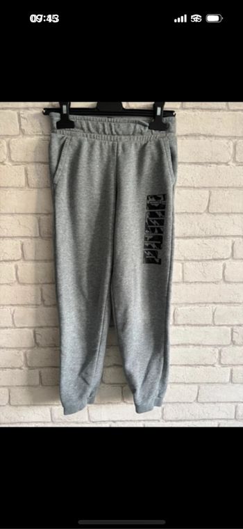 Pantalon jogging puma taille 8 ans