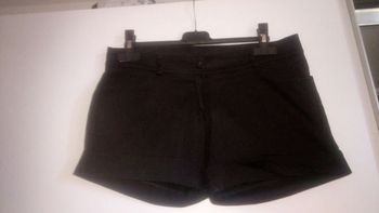 Short noir comme neuf taille 38