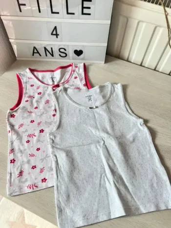 2 chemisettes Okaïdi 4 ans