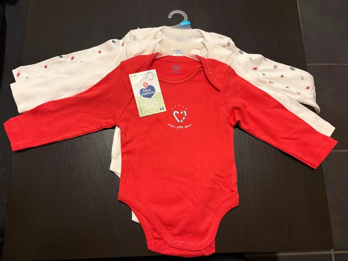 Lot de 3 bodies « Mon petit cœur » Manches longues Mots d’enfants Taille 6 mois
