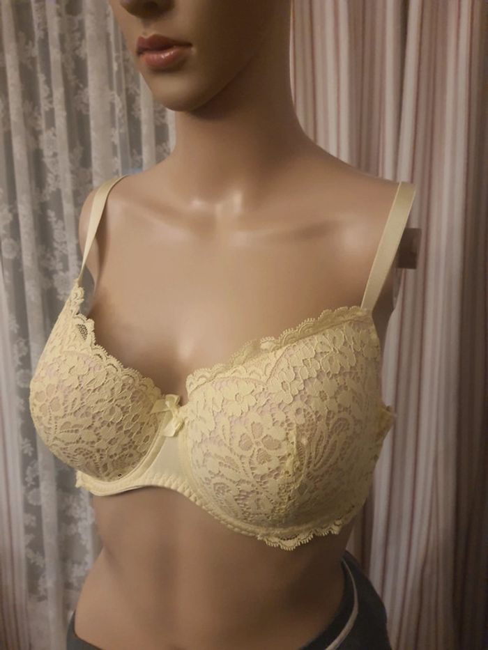 Soutiens-gorge jaune Hunkemöller fr 105B - photo numéro 6