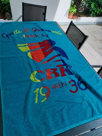 drap de plage bain neuf bleu