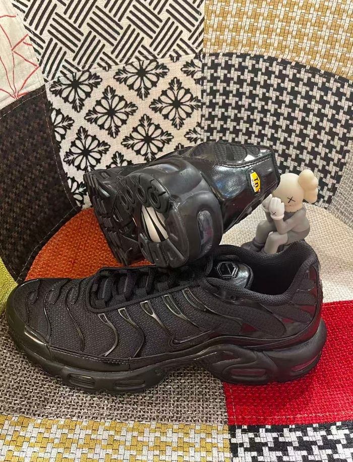 Nike Air Max TN Plus Black - photo numéro 7