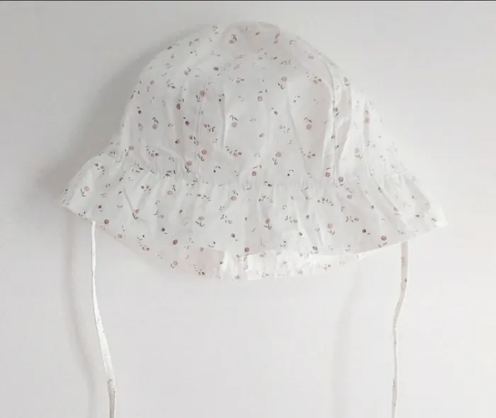 Chapeau fille Kiabi (49 cm)