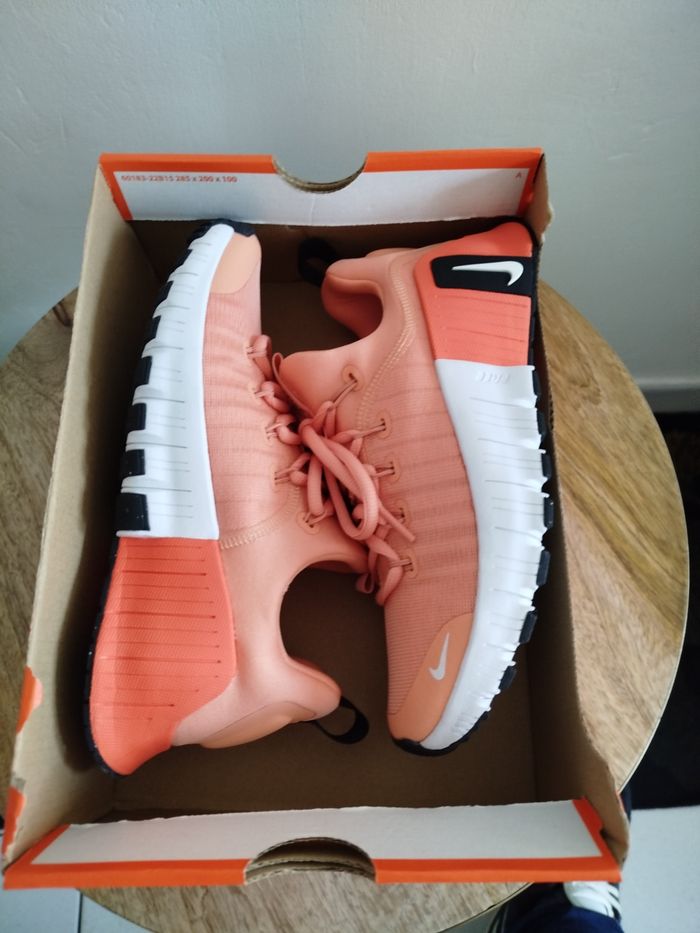 Baskets Nike T 36.5 - photo numéro 9