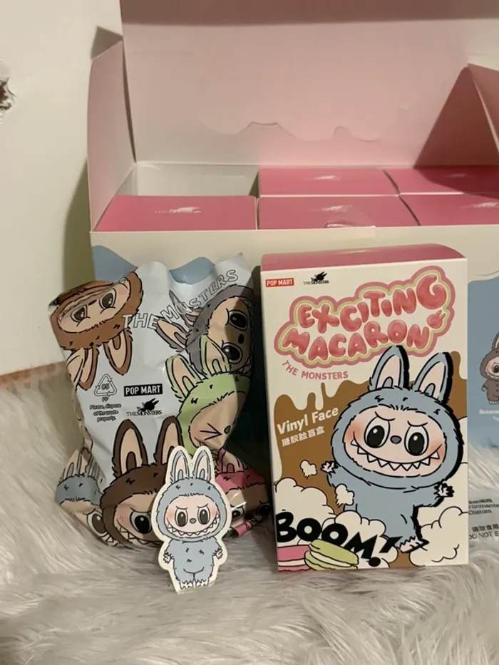Popmart Labubu Exciting Macarons: Sea salt coconut