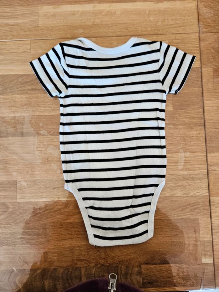 Lot de 4 bodys 18 mois - photo numéro 3