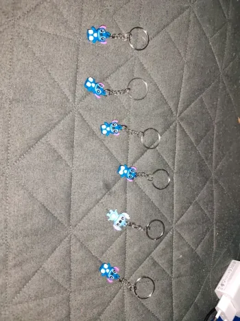 6 porte clés stitch neuf